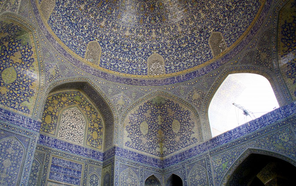 2016-08-02-detall-de-linterior-de-la-mesquita-de-limam-disfahan