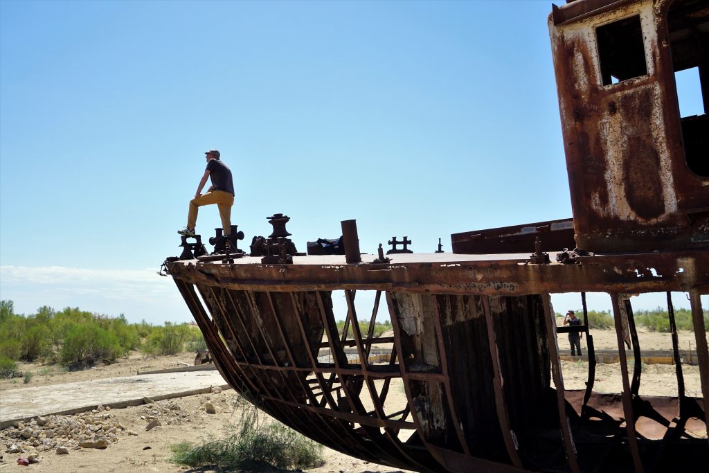 Aral sea ship