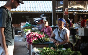2009-08-19 (mercat Phongsaly)